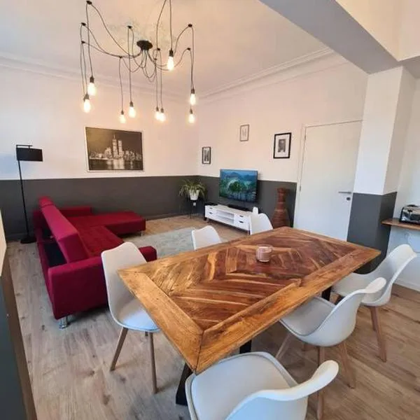 Duplex dans le centre d'Heusy, hotel in Verviers