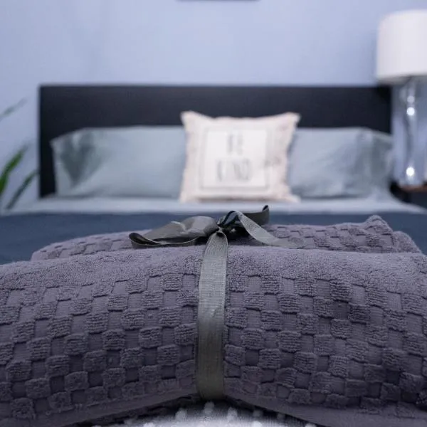 Hampton's Getaway with parking & self check in, hotell i East Hampton