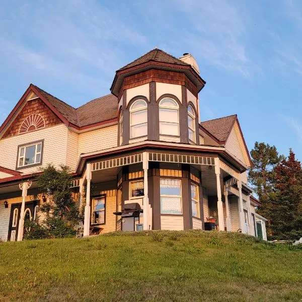 Bluejay Suites B&B, hotel in Whitehorse