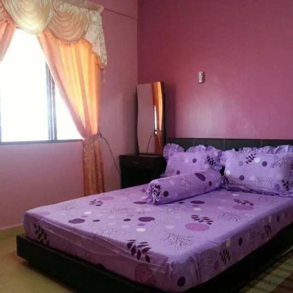 D'FIEZA HOMESTAY KEMAMAN, khách sạn ở Cukai