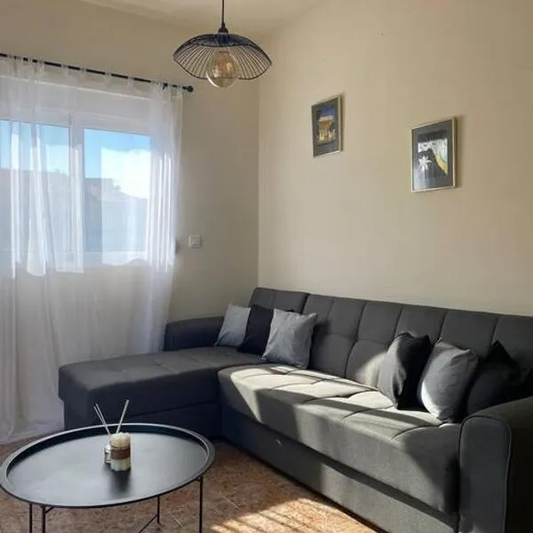 Charming apartment Ialysos, hotel v destinaci Ixia