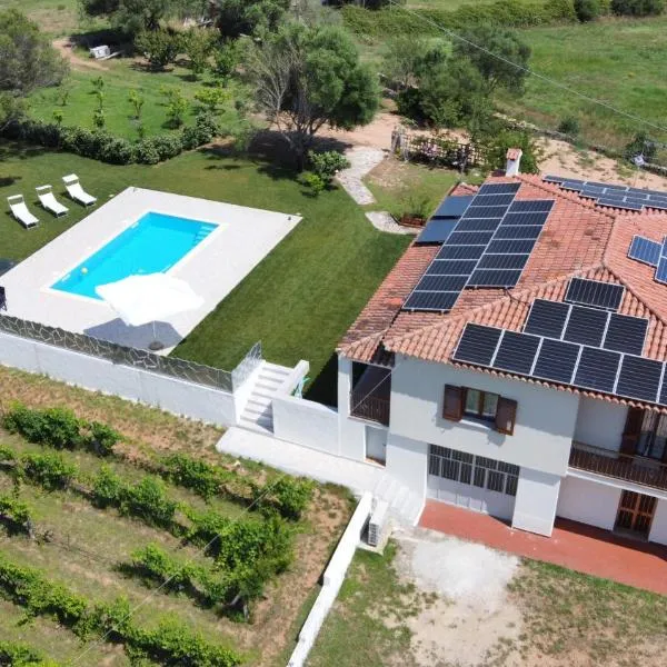 Gli Olivastri Guest House, hotel in Arzachena