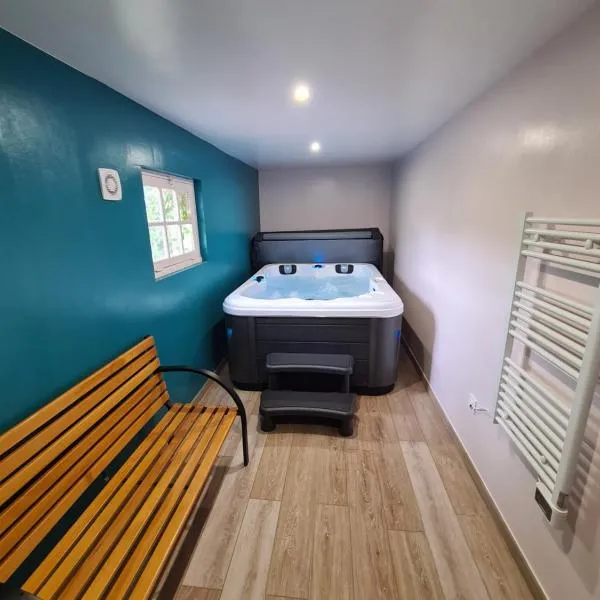 Le Domaine de Baracas - Le Petit Gîte 4 étoiles - SPA - 2 à 4 personnes, hôtel à Huisseau-sur-Mauves