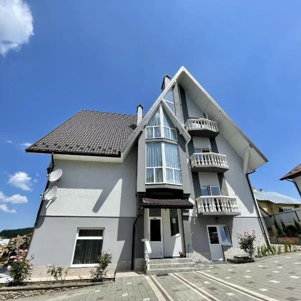 Вілла MILARO, hotel v destinaci Schidnycja