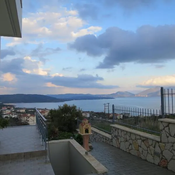 Villa Christine - Maisonettes with fireplace, hotel v destinaci Alivérion