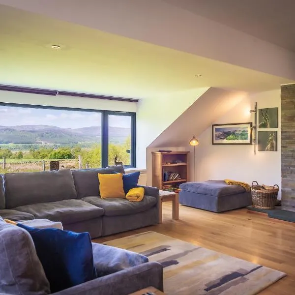 Kirkstone Lodge, hotel a Insh