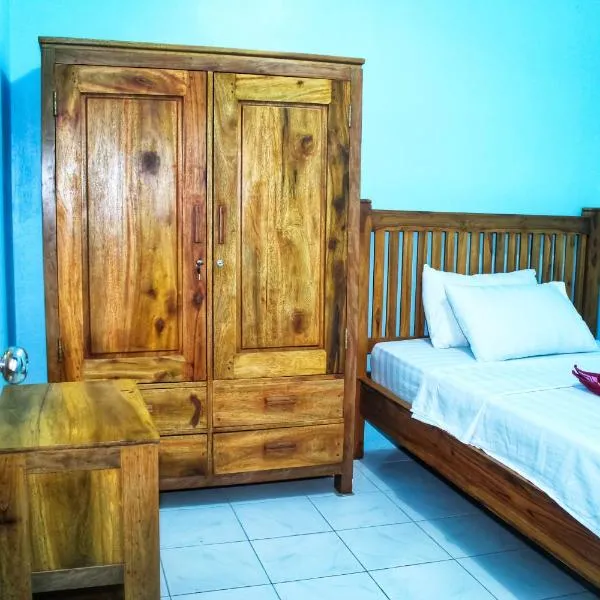 KJ Purple House Senggigi, hotel in Senggigi 