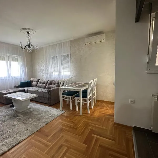 Port 3, hotel in Belgrade