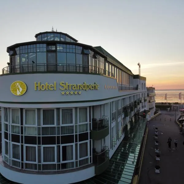 Hotel Strandperle، فندق في كوكسهافن