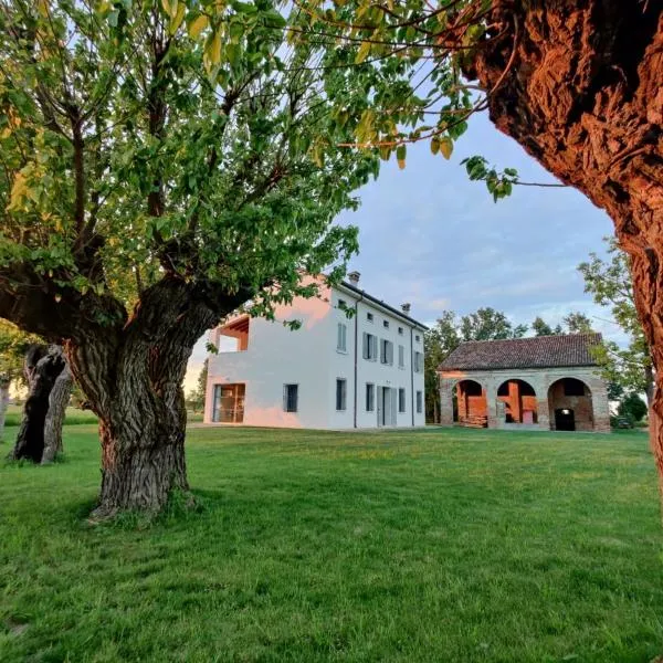 Corte LOIOL, hotel v destinaci Scorzarolo