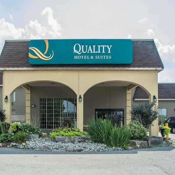 Quality Hotel & Suites Woodstock, hotel en Burgessville