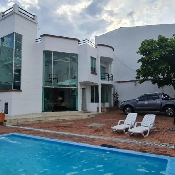 Casaquinta Con Piscina, hotel v destinaci Villeta