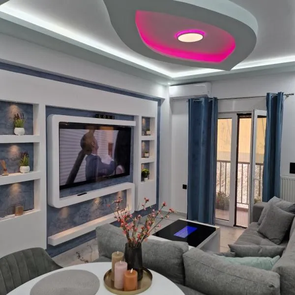Luxury apartment in Attiki, hotel in Athens