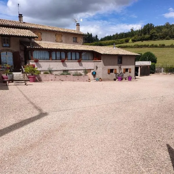 Chez J-J et Pat, hotel in Vauxrenard