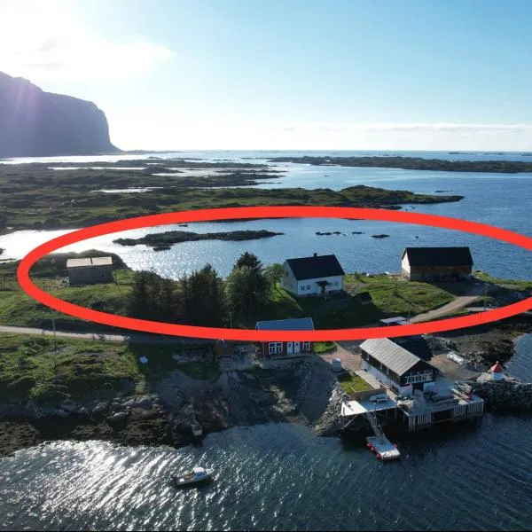 Villa Borgvåg - A unique Seafront Villa in the heart of Lofoten, hotel in Eggum