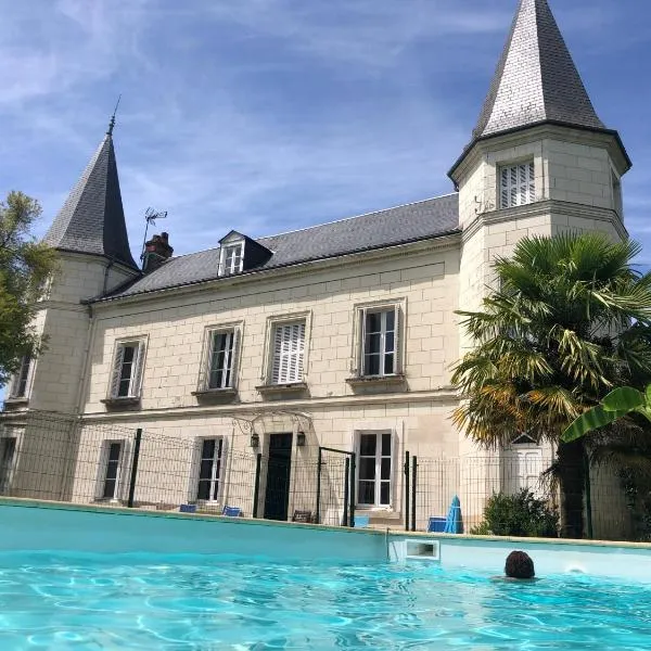 TourTour Guest Room, hotel en Saint-Avertin