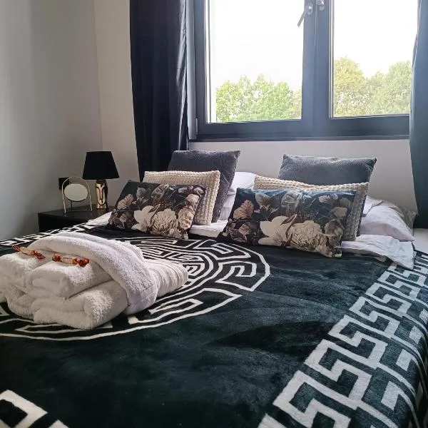 Modern Rancho - apartamenty nad rzeką, przy stadninie koni, hotell i Garnek