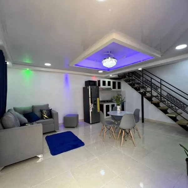 Alojamiento paulino, hotel v destinaci Santiago de los Caballeros