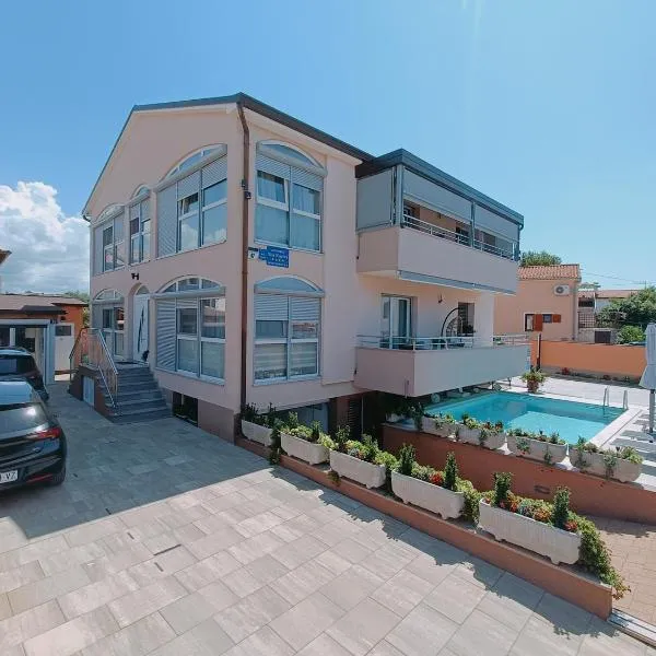 Villa Slavica, hotel v Poreči