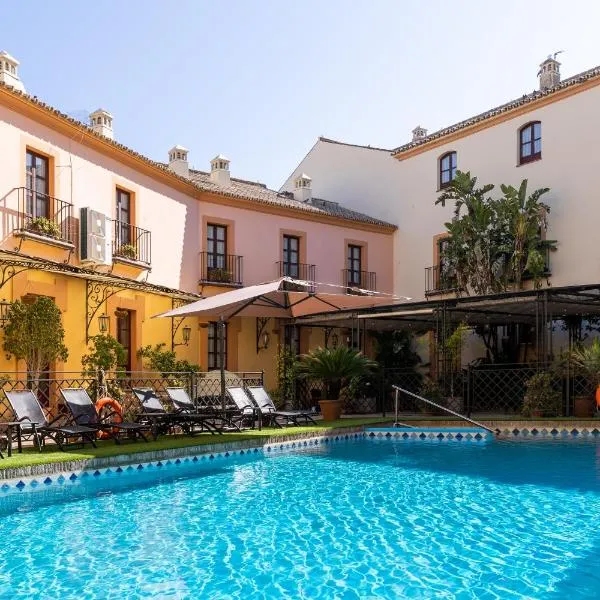 Hotel Alcázar de la Reina، فندق في كارمونا