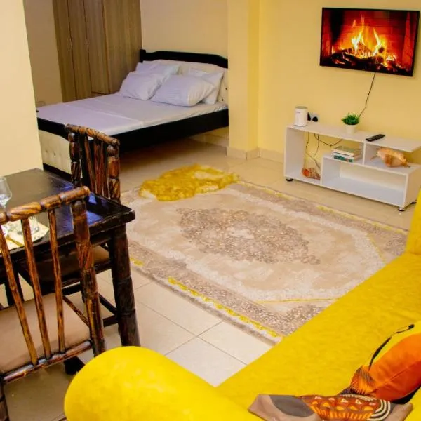 Kayas' Home away from Home!, khách sạn ở Kilifi