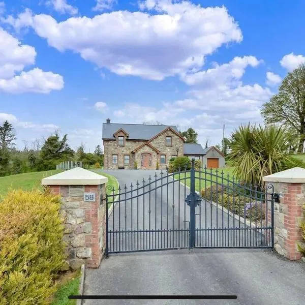 Country valley Retreat Tyrone、Mountfieldのホテル
