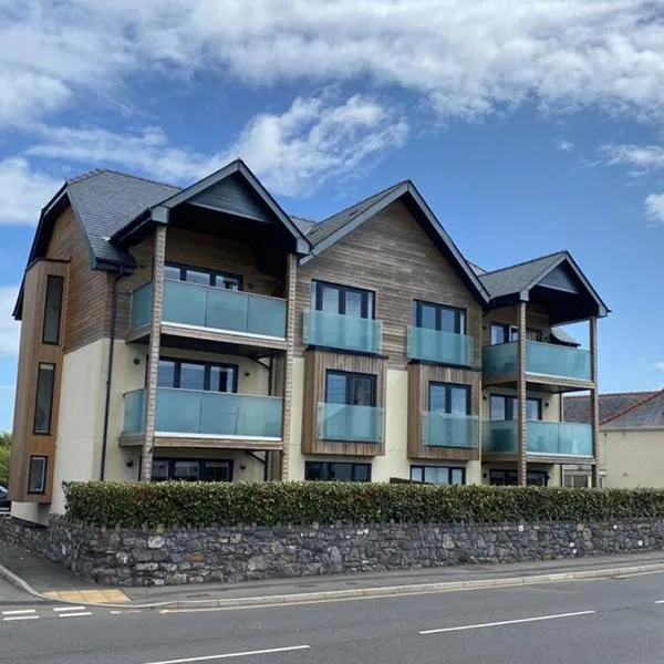 1 Y Bae - Top Floor Apartment, hotel v destinaci Trearddur