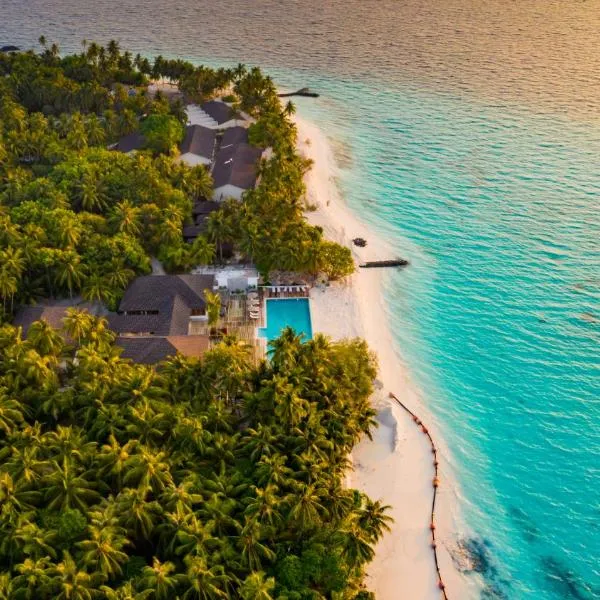 Fiyavalhu Resort Maldives, hotel en Thundufushi