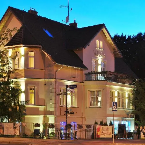 Villa Aronia pokoje z aneksem kuchennym śniadania w obiekcie, hotel in Ustka