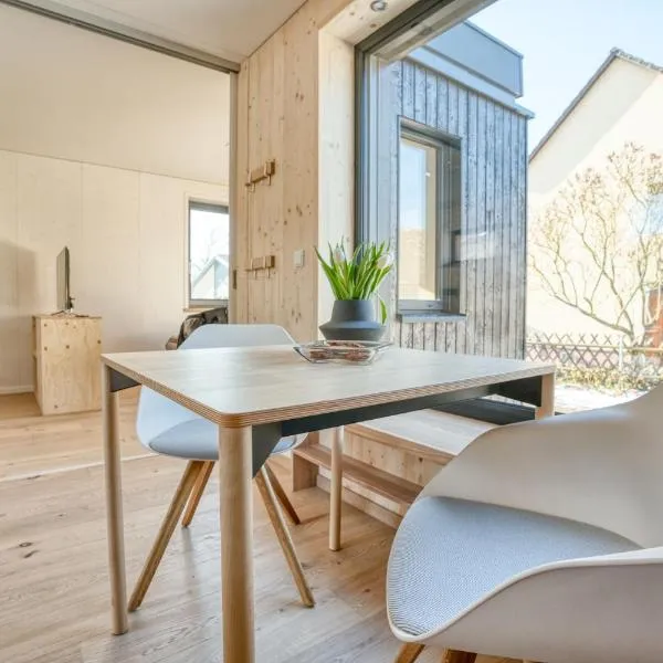 Tiny Design-Modulhaus mit 33 m², hotel em Grimma