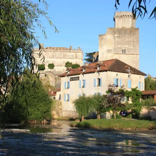 Hostellerie Les Griffons, hotel v destinaci Bourdeilles