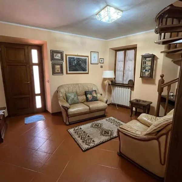 La casa di Franco: Ruosina'da bir otel