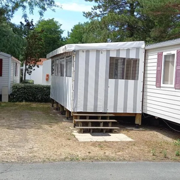 MH 502 Bois Dormant annexe, hotel in Saint-Jean-de-Monts