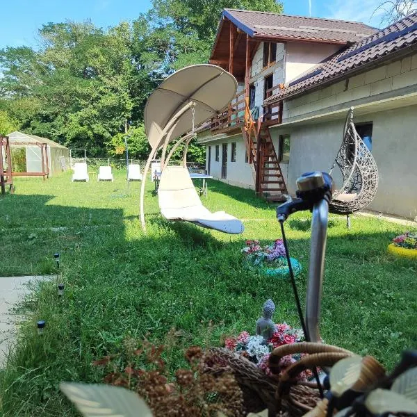 Happy Home, hotel v destinaci Călimăneşti