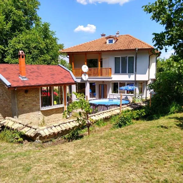 Бялата къща Калугерица: Nevsha şehrinde bir otel