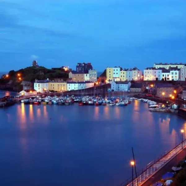 The beautifully central Flat 3 The Cobourg Tenby, hotel in Pembrokeshire