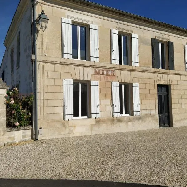 Gite Modes et Café, hotel en Épargnes
