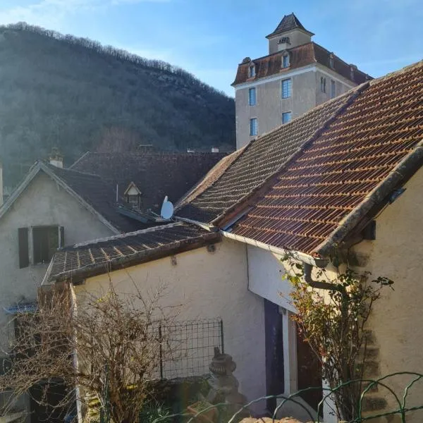 Le gîte de Louis, hotel v destinaci Larnagol