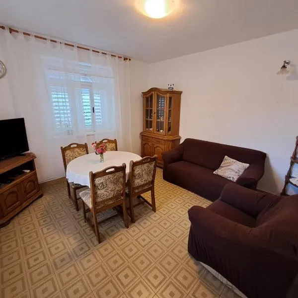 Kuća za odmor "Dida Pere", hotel i Zaton