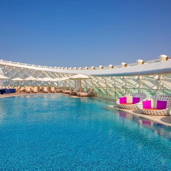 W Abu Dhabi - Yas Island, hotel v destinácii Al Shahamah