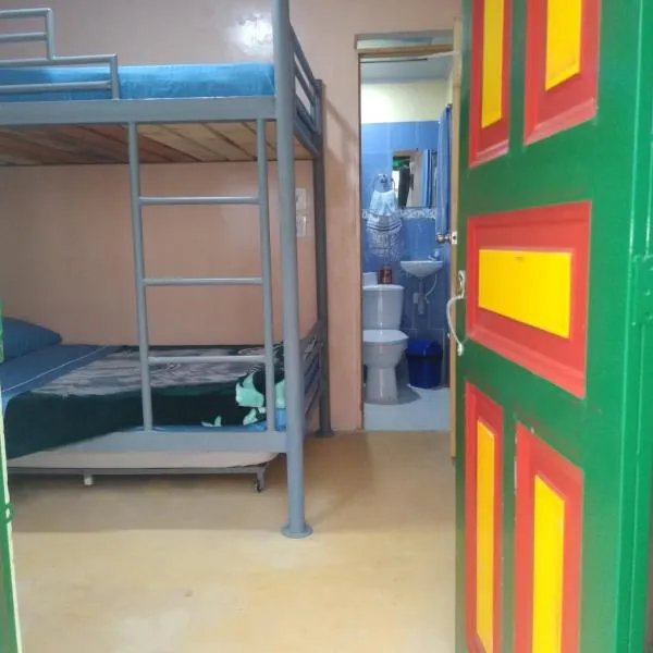 Hospedaje Hermanos Cardona, hotel v destinaci Armenia