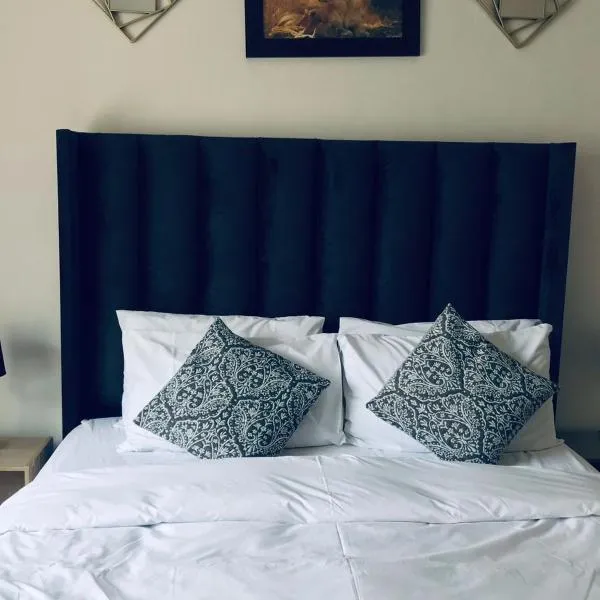 Taznet Homes - 3 Bedroomed House, hotel v destinaci Edenvale