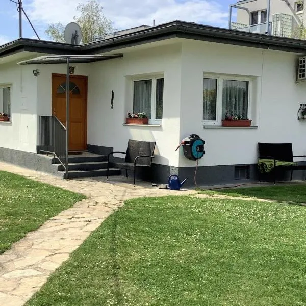 Holiday Home Bungalow Leopoldau by Interhome, hotel a Vienna