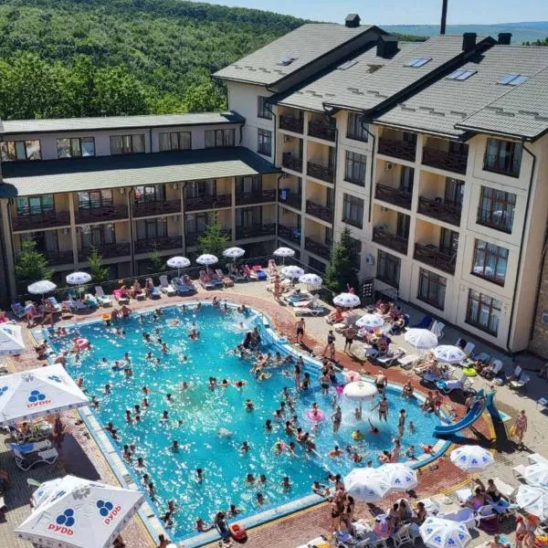 Сонячна Долина готель Фортеця, hotel v destinaci Bojany