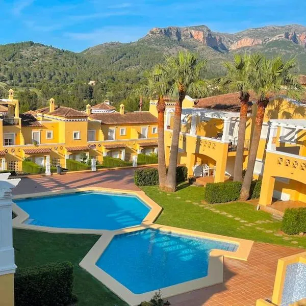 Nice 4 Person apartment residence La Sella Golf Resort Marriott Denia, Hotel in Pedreguer
