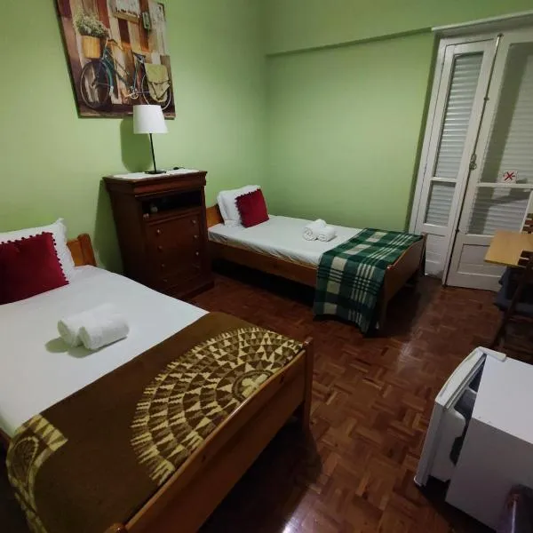 Lisbon twin Room in Penha de Franca Lisbon