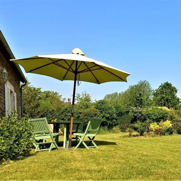 Le Presbytère de Vieuvy, hotel in Carelles