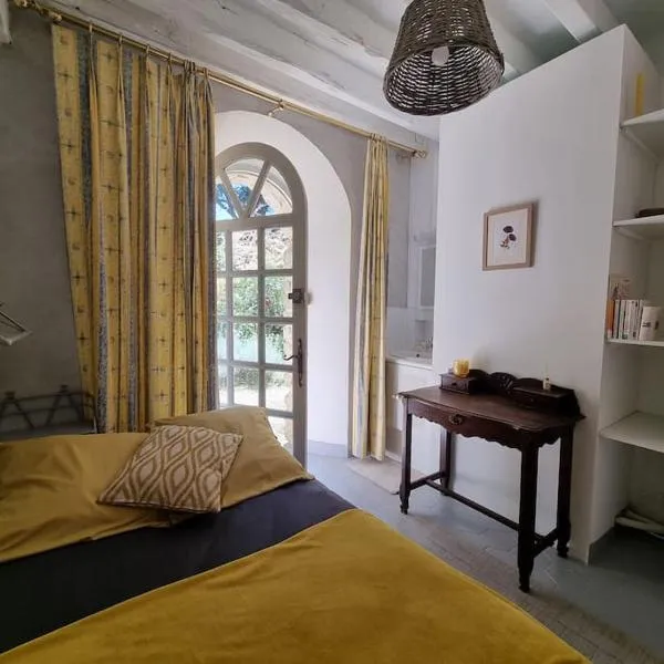 Chambre cosy maison de caractere, hotel v destinaci Richarville