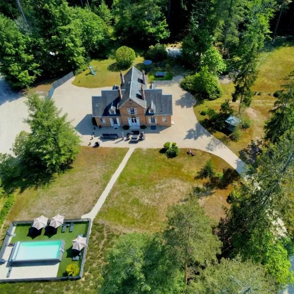 DOMAINE DE MALVAUX - Gîte classé 5 étoiles - 15 personnes - Sologne - Nouan le Fuzelier - Ambassadeur Sologne, hotel v destinácii Nouan-le-Fuzelier