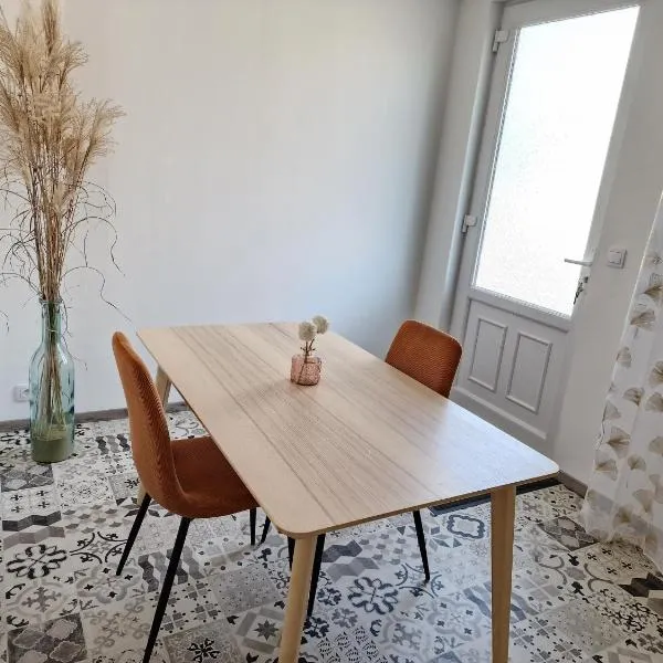 Appartement 2 adultes / 1 enfant, hotel v destinácii Dompierre-sur-Besbre